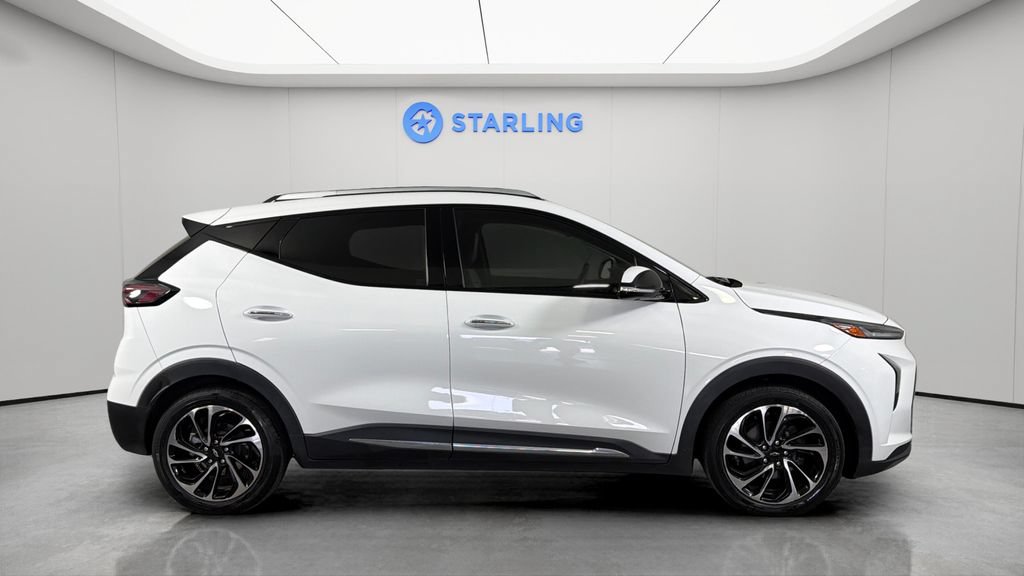 Used 2023 Chevrolet Bolt EUV Premier FWD image 12
