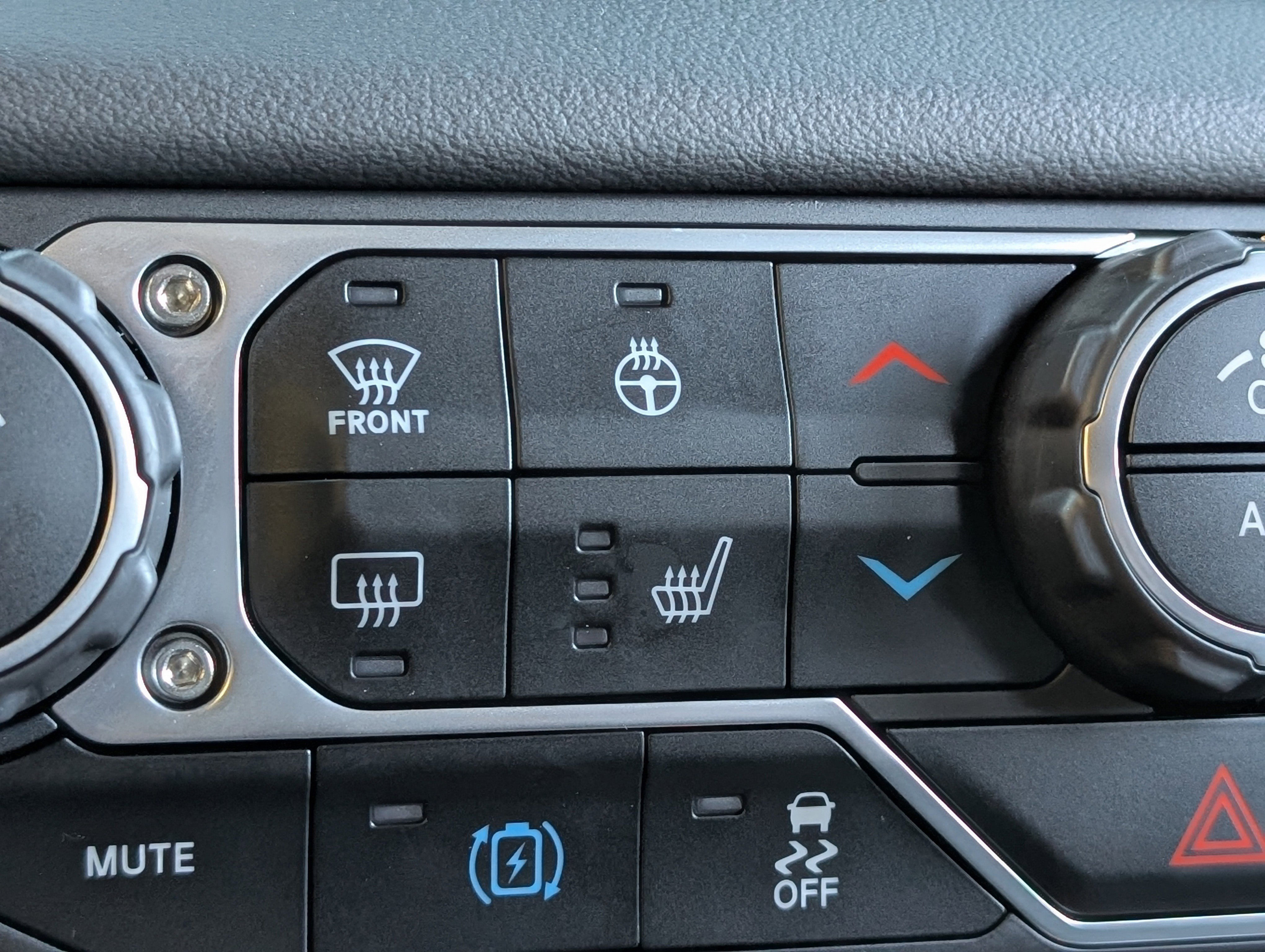 Used 2025 Jeep Wrangler Backcountry image 34