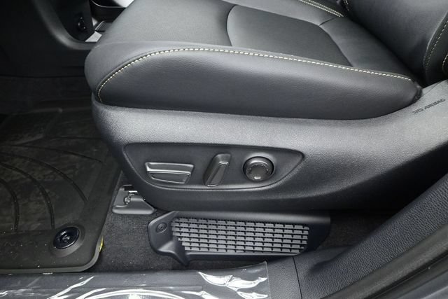 New 2026 Toyota Sienna Limited FWD image 10