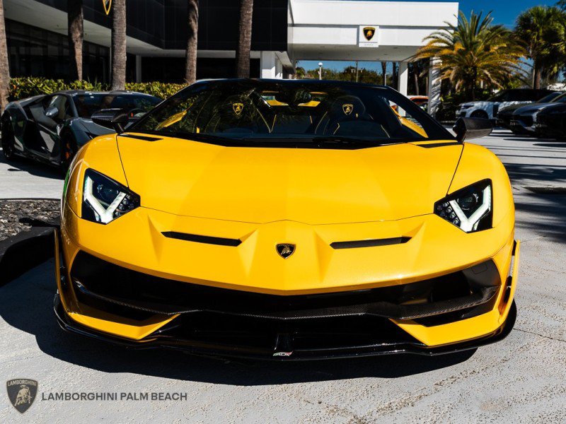 Used 2021 Lamborghini Aventador SVJ image 11