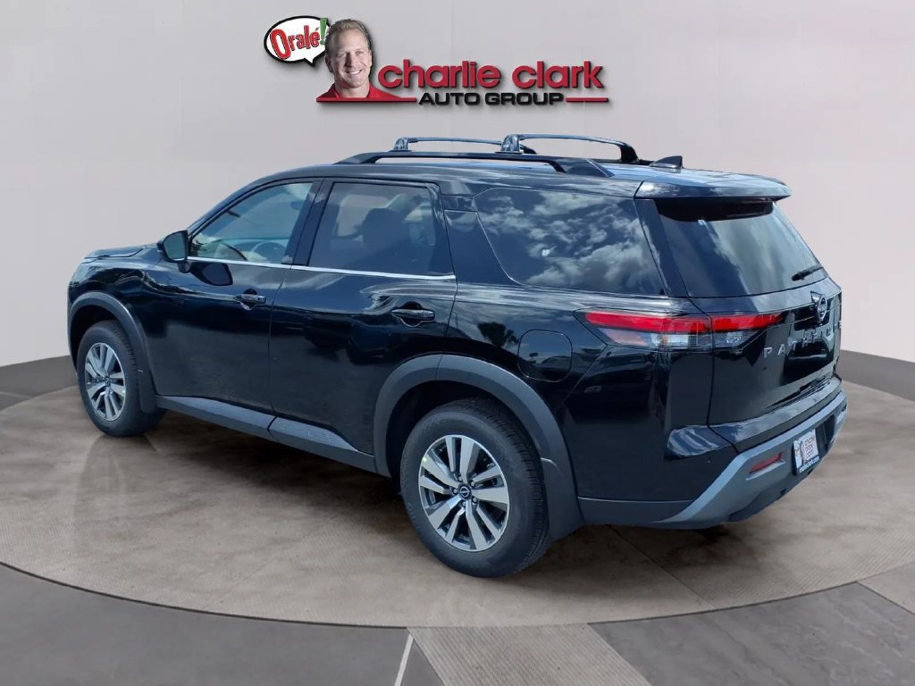 New 2026 Nissan Pathfinder SL FWD image 3