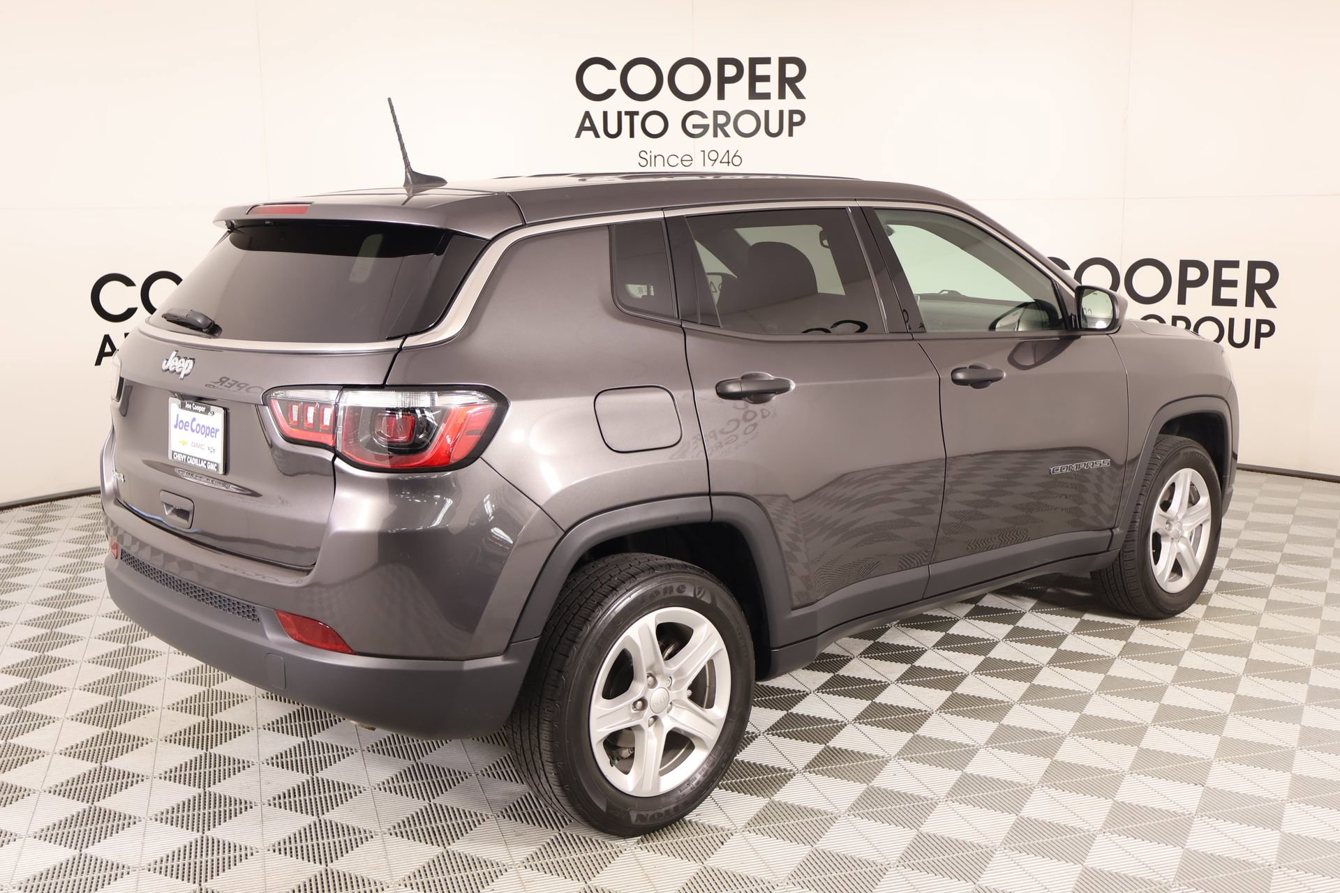 Used 2023 Jeep Compass Sport AWD/4WD image 19