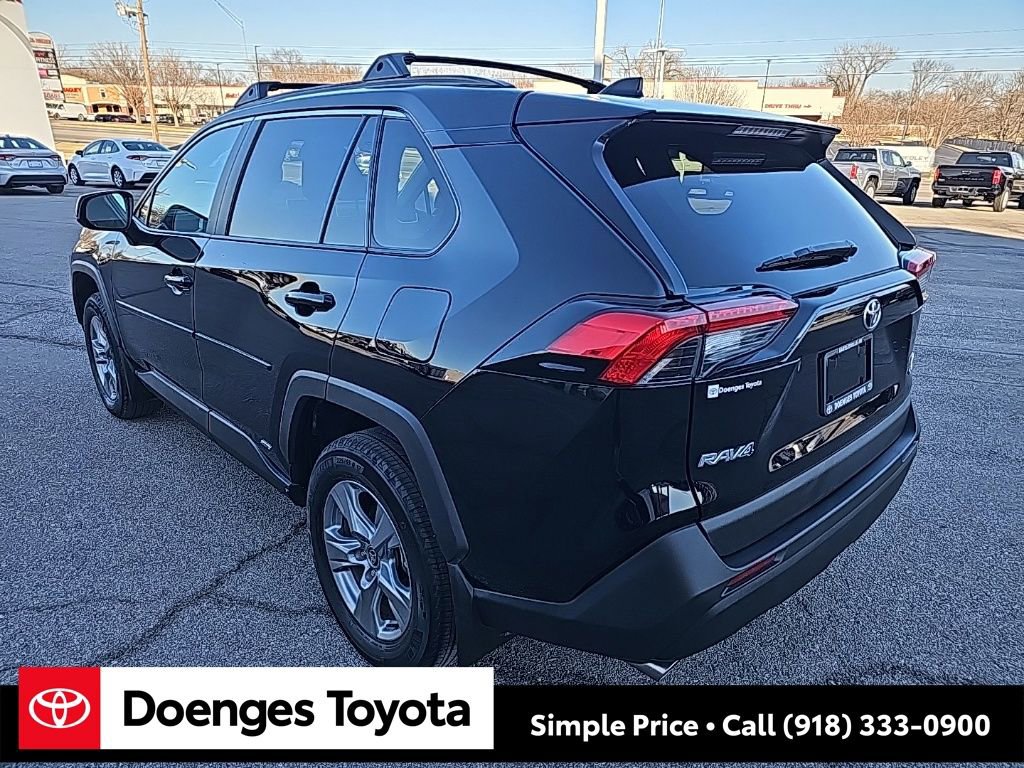 Used 2025 Toyota RAV4 LE image 6