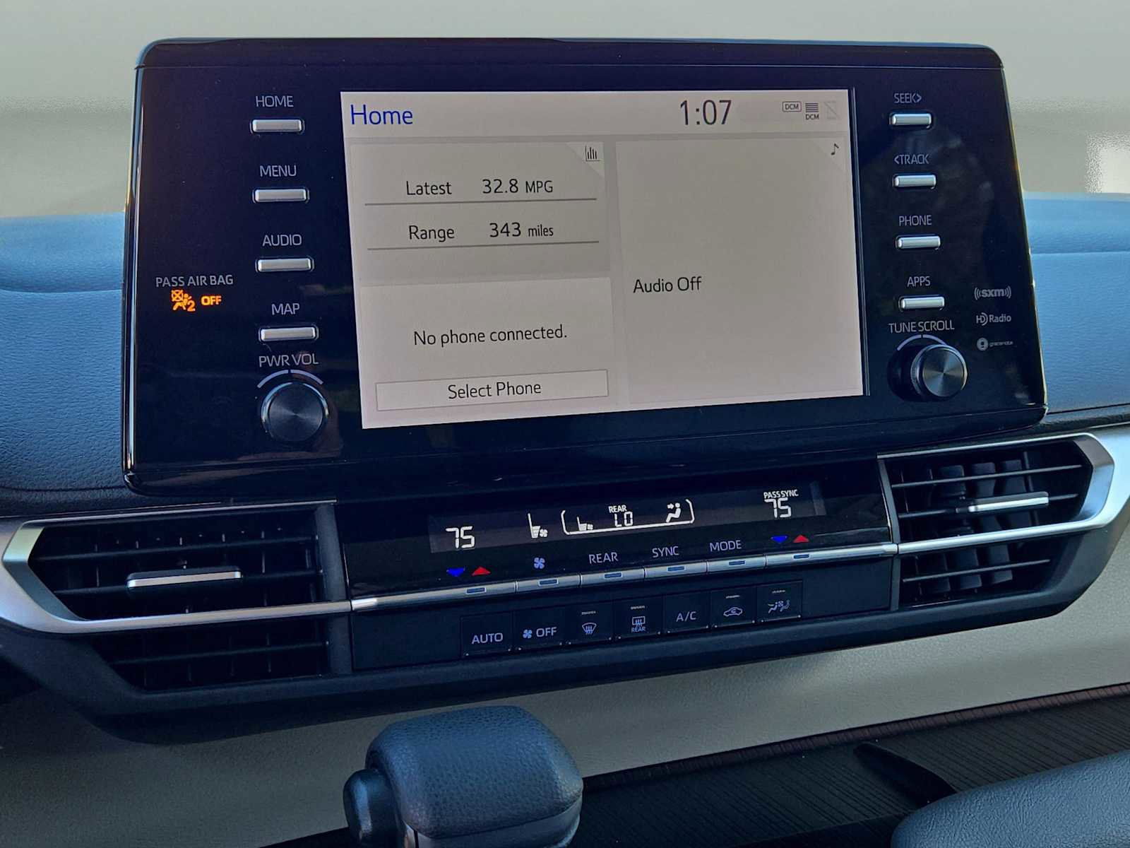 Used 2024 Toyota Sienna LE image 26