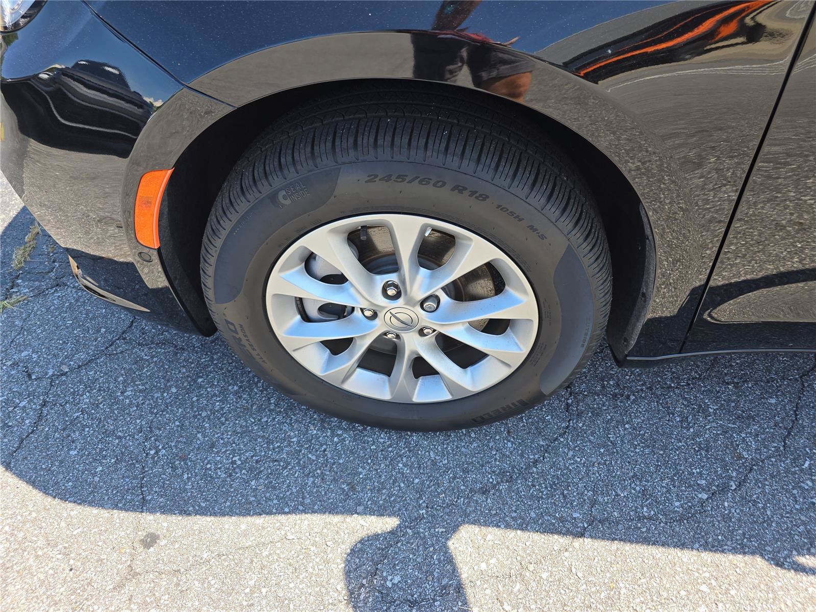 Used 2025 Chrysler Pacifica Select AWD/4WD image 10