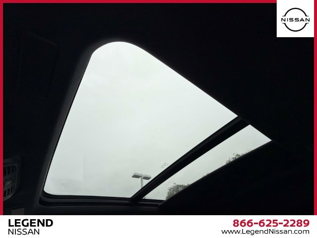 Used 2025 Chevrolet Suburban Premier AWD/4WD image 36