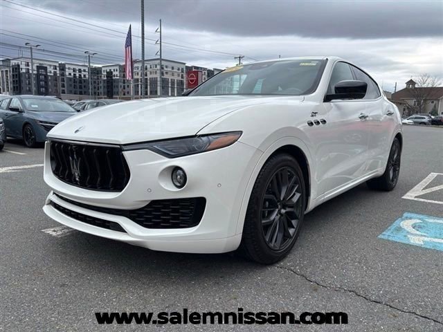 Used 2024 Maserati Levante GT Ultima AWD/4WD image 3