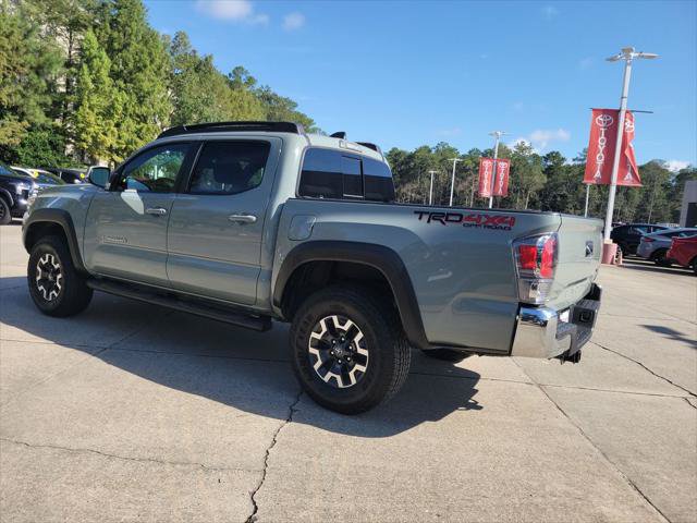 Certified 2023 Toyota Tacoma TRD Off-Road AWD/4WD image 3