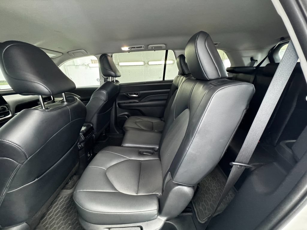 Used 2024 Toyota Grand Highlander AWD image 21