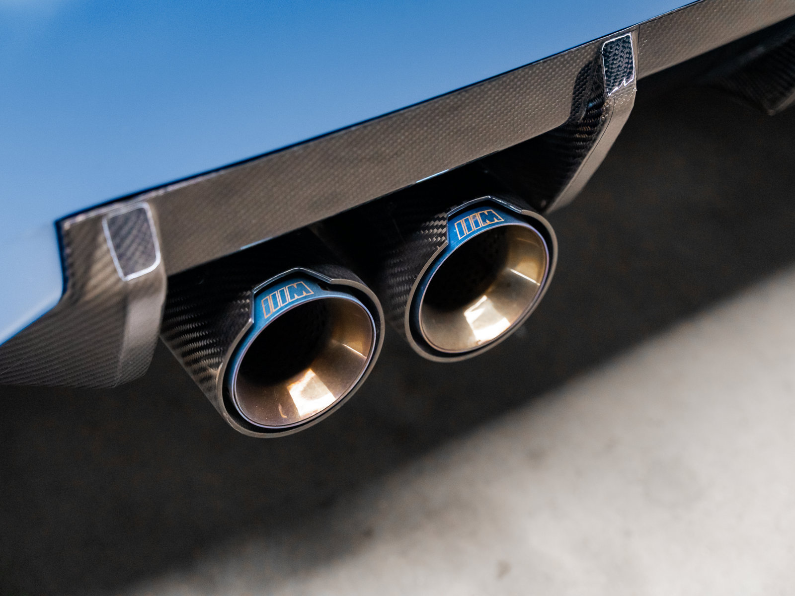 Used 2025 BMW M2 w/ Lighting Package RWD image 7