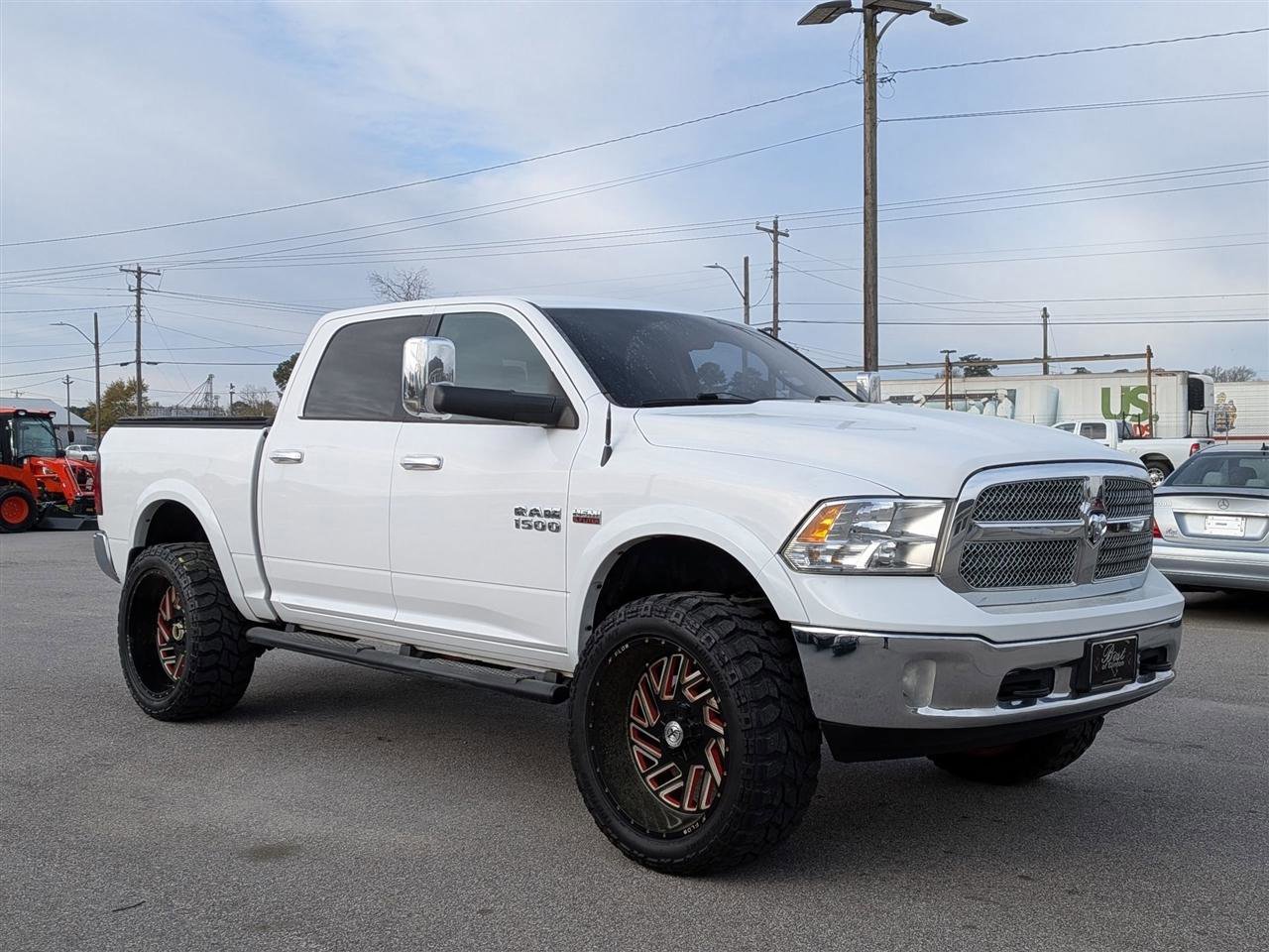 Used 2018 RAM 1500 SLT image 7