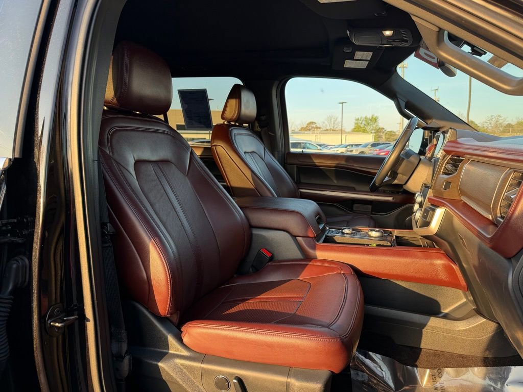 Used 2023 Ford Expedition Limited image 31
