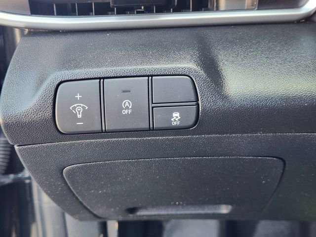 Used 2025 Hyundai Elantra SE image 20