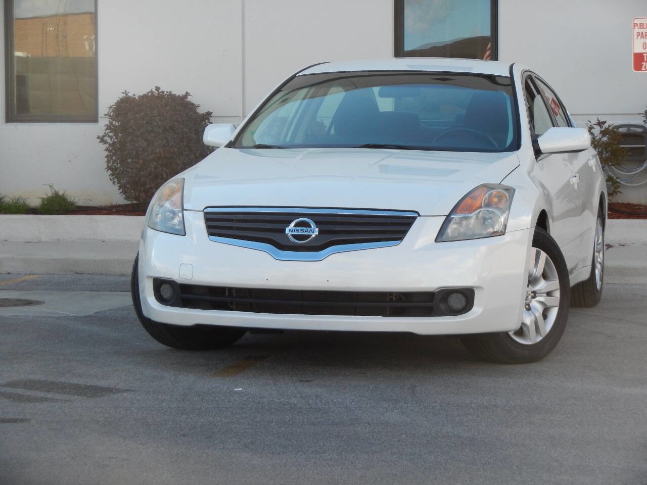 Used 2009 Nissan Altima 2.5 S w/ Convenience Pkg FWD image 3