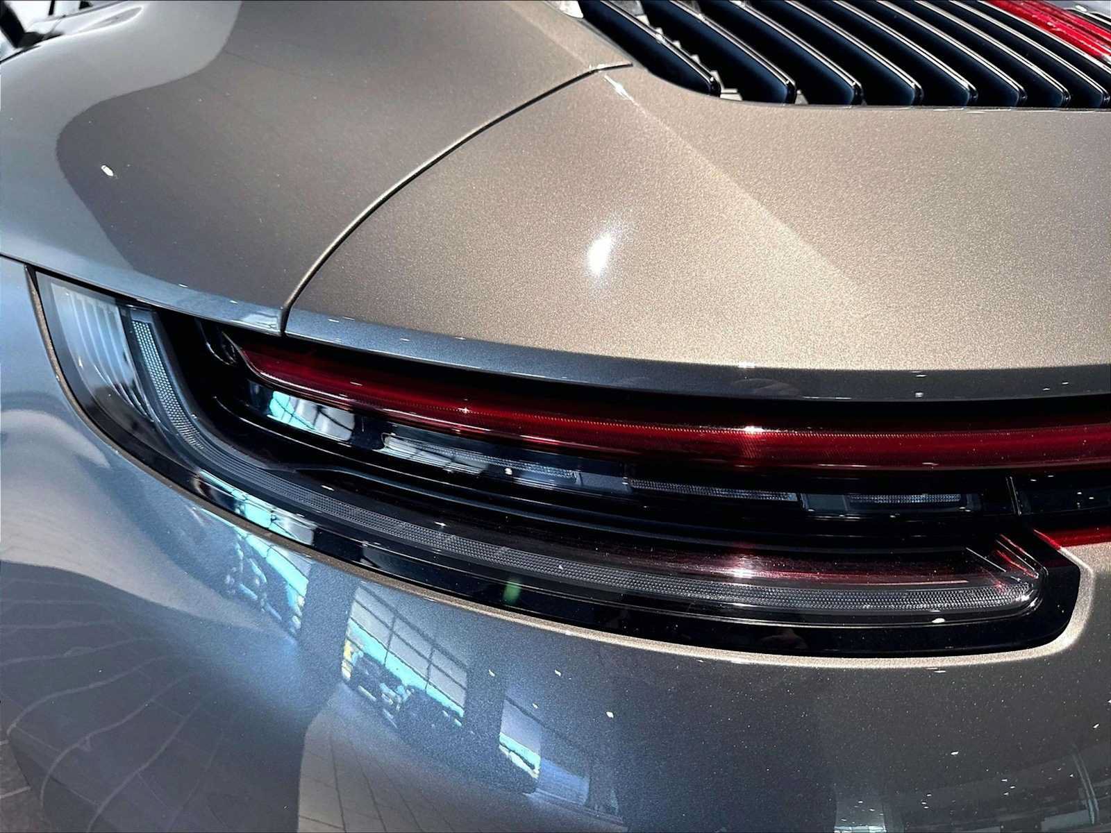 Used 2024 Porsche 911 Carrera RWD image 34