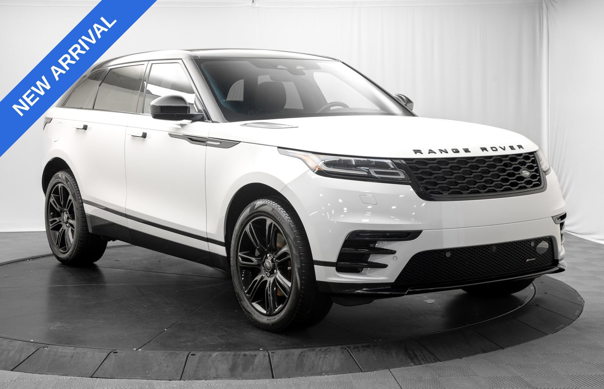 Used 2022 Land Rover Range Rover Velar R-Dynamic S AWD/4WD image 9