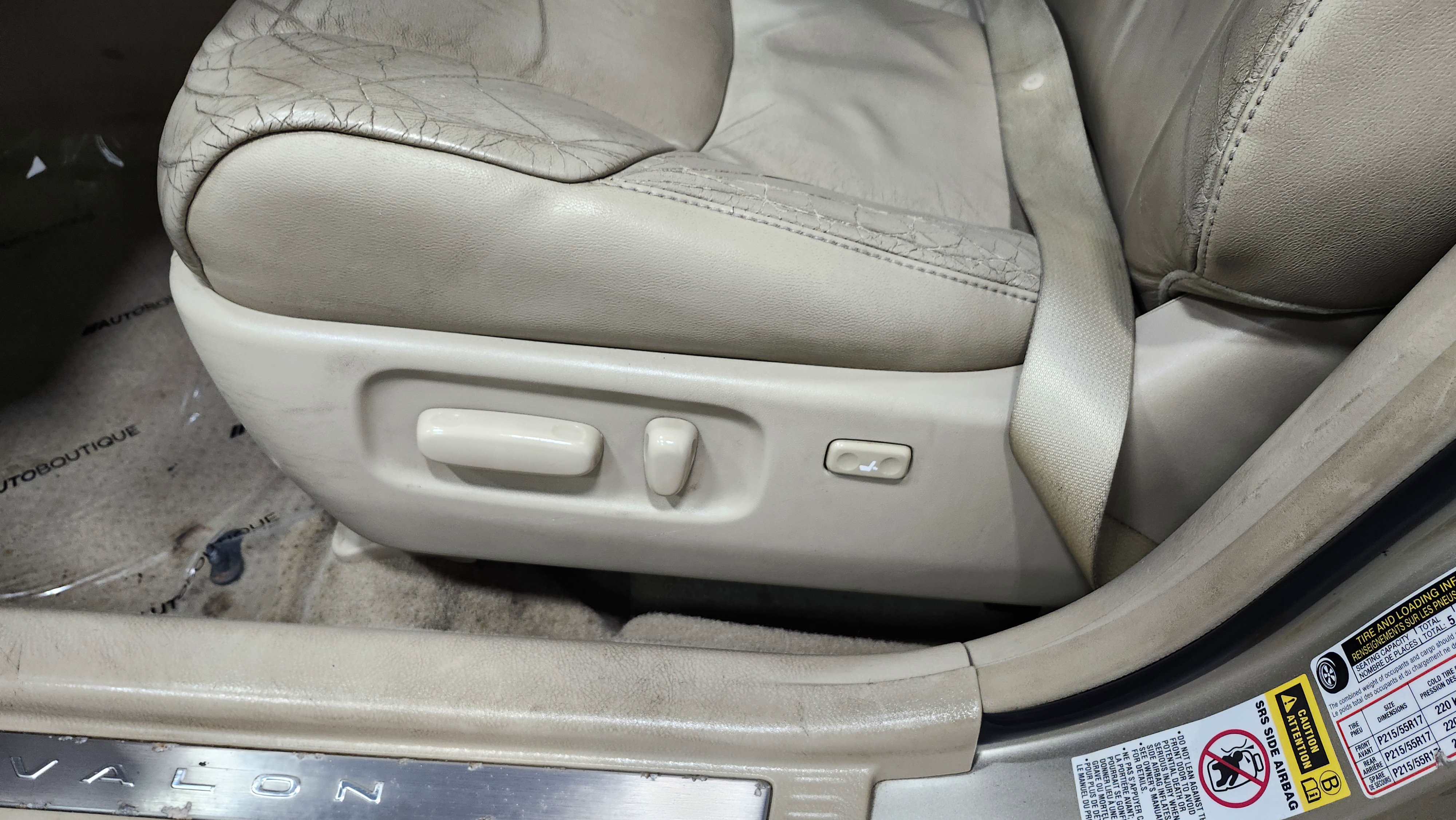 Used 2011 Toyota Avalon image 21