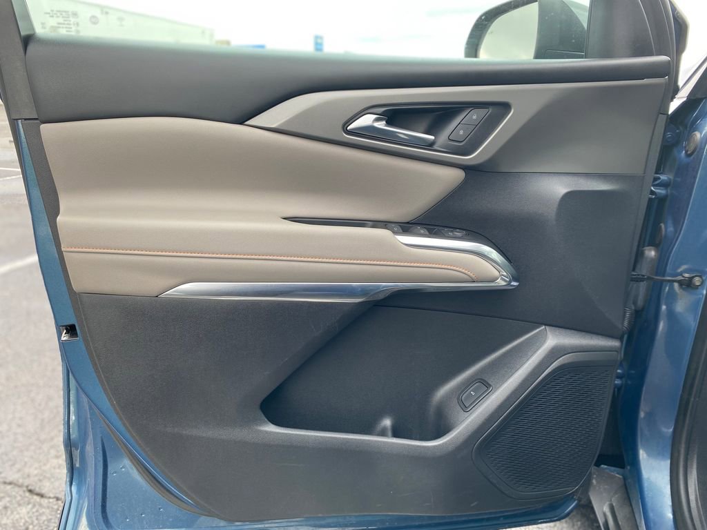Used 2024 Chevrolet Traverse LT w/ LPO, Floor Liner Package FWD image 19
