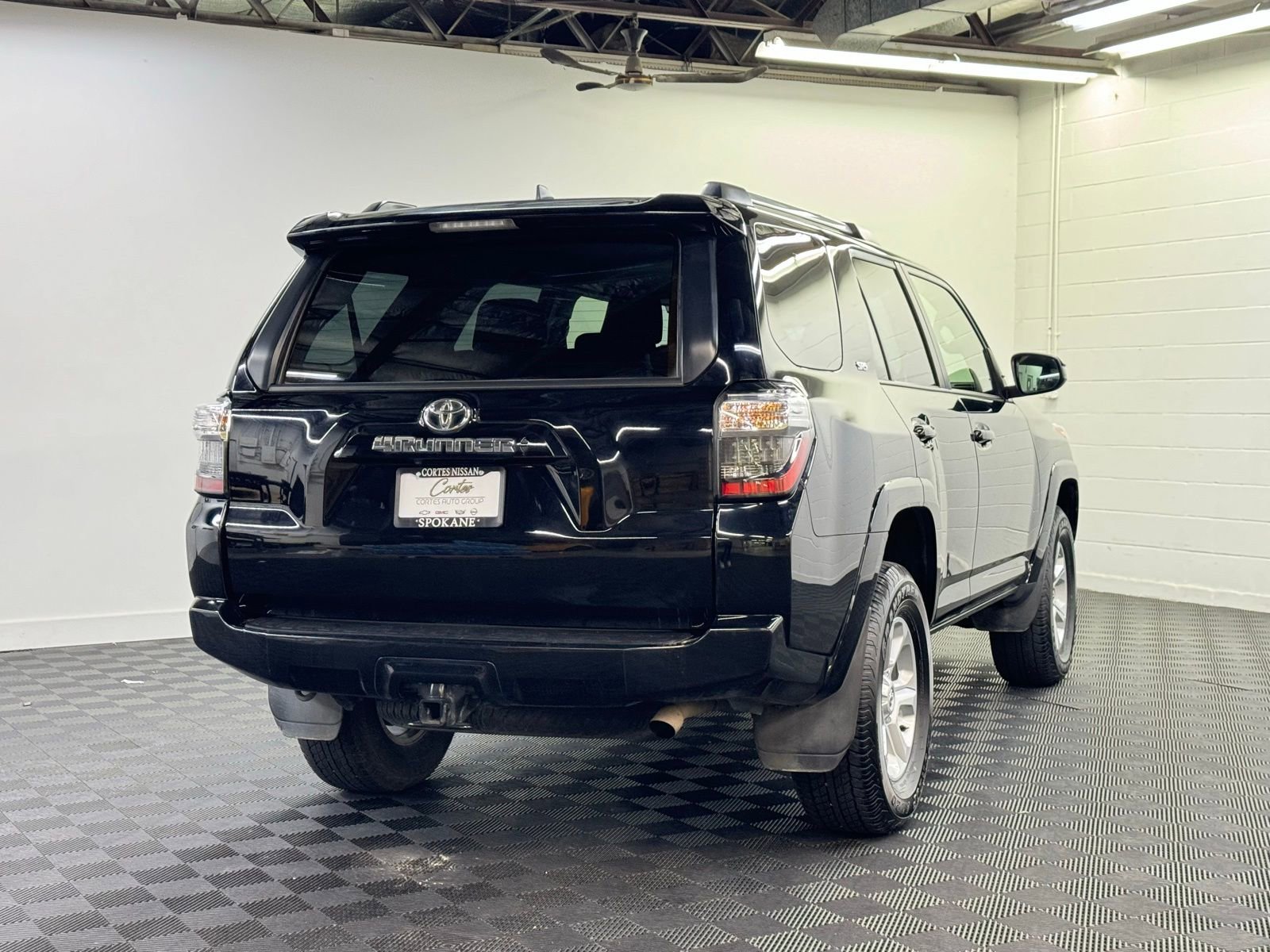 Used 2024 Toyota 4Runner SR5 image 2