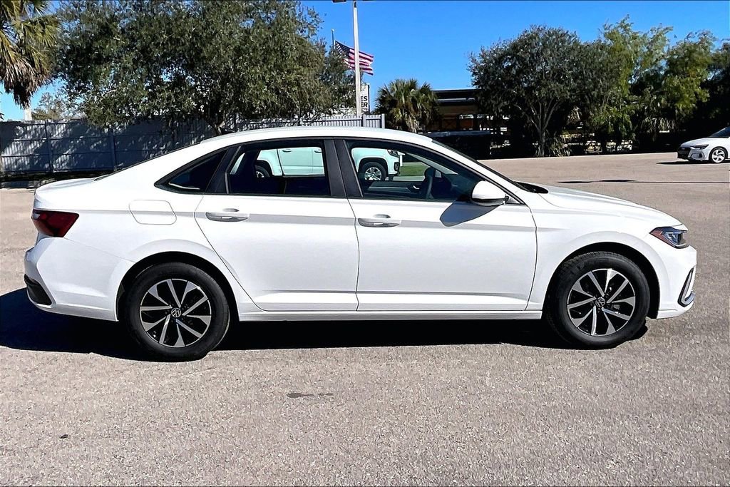 New 2026 Volkswagen Jetta S image 4