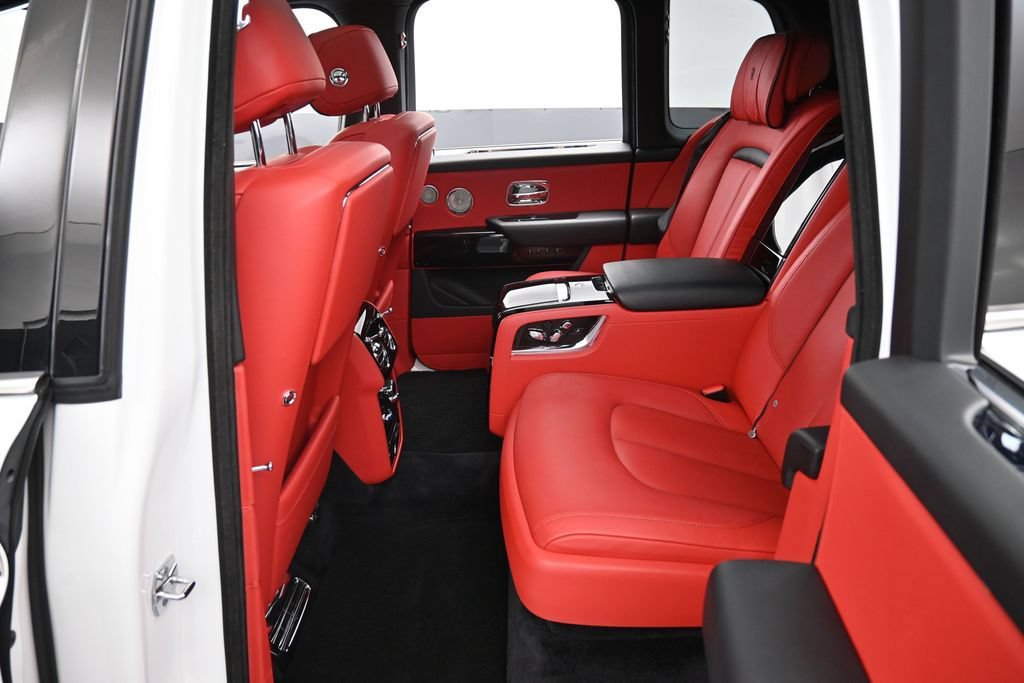 Certified 2019 Rolls-Royce Cullinan AWD/4WD image 26