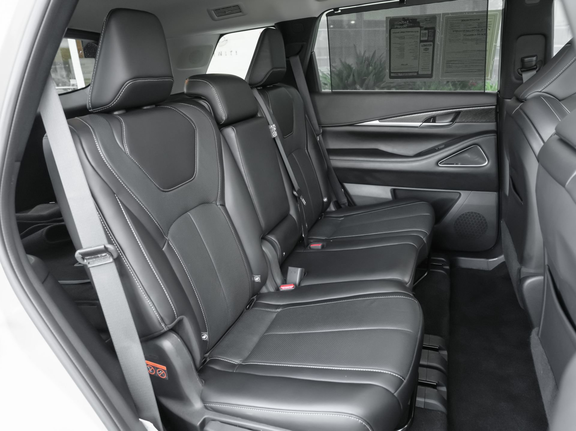 Used 2025 INFINITI QX60 Sensory w/ Vision Package AWD/4WD image 37
