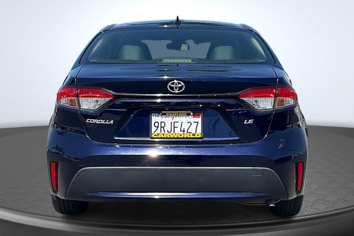 Used 2020 Toyota Corolla LE FWD image 4