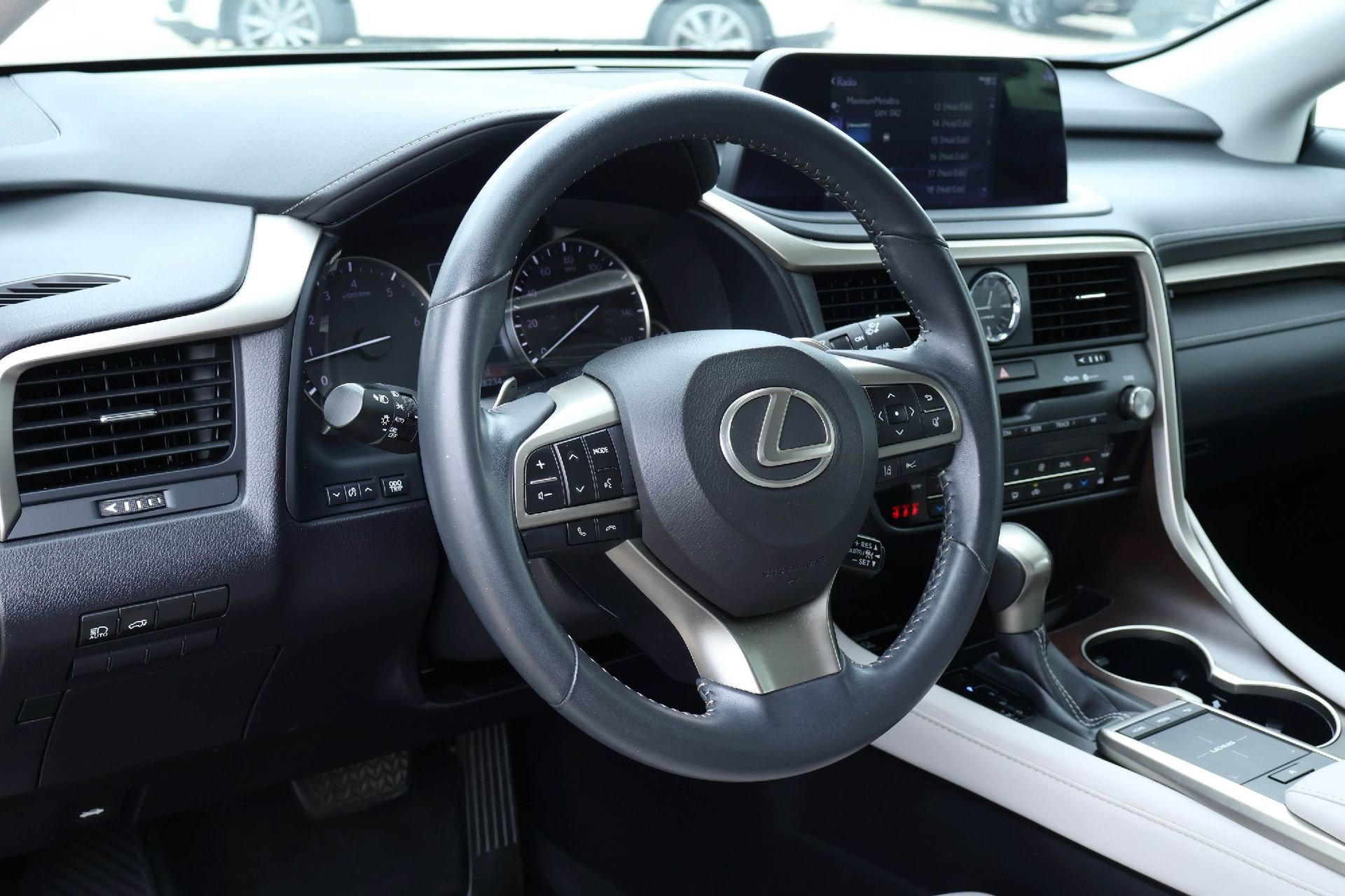 Used 2022 Lexus RX 350 FWD w/ Premium Package image 2
