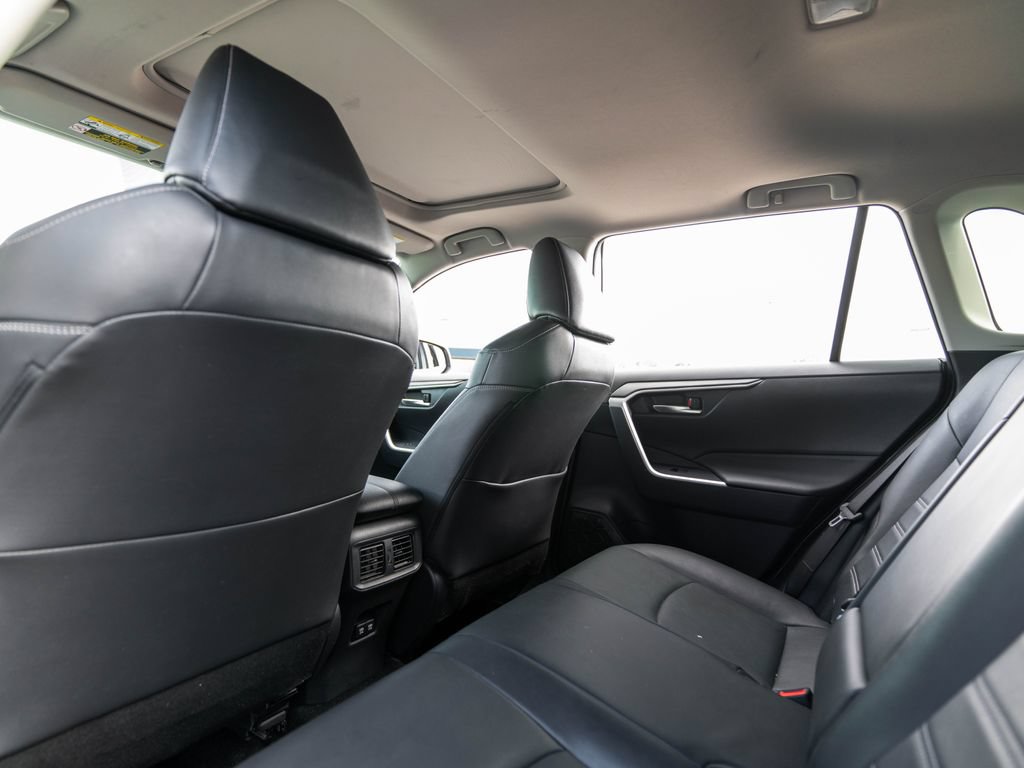 Used 2019 Toyota RAV4 XLE Premium w/ Cold Weather Package AWD/4WD image 19