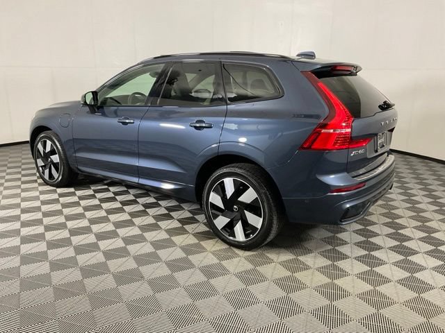 Used 2024 Volvo XC60 T8 Plus w/ Protection Package Premier AWD/4WD image 4
