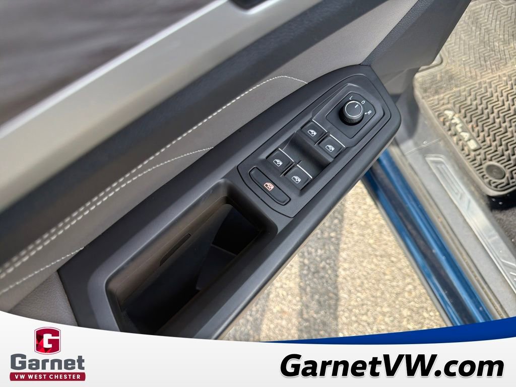 Certified 2023 Volkswagen Atlas Cross Sport SE w/ Panoramic Sunroof Package image 12