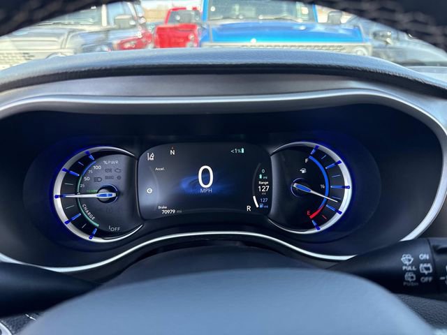 Used 2024 Chrysler Pacifica Limited FWD image 33