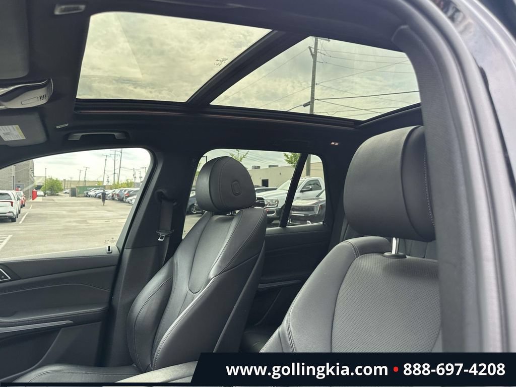 Used 2022 BMW X5 xDrive40i AWD/4WD image 19