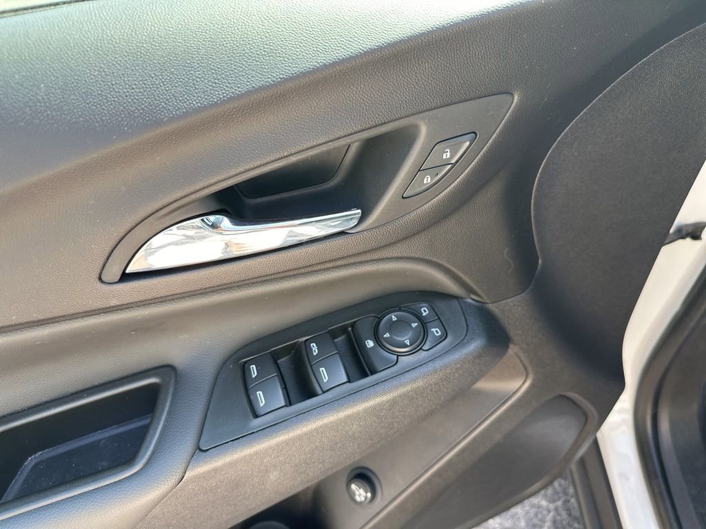 Used 2024 Chevrolet Equinox LT w/ LPO, Floor Liner Package image 15