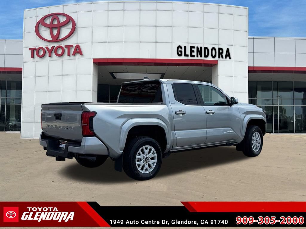 Certified 2025 Toyota Tacoma SR5 AWD/4WD image 11