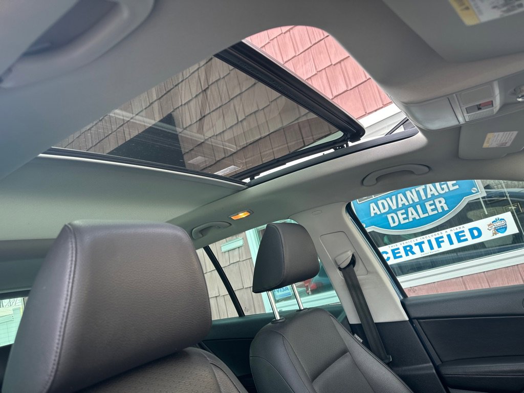 Used 2017 Volkswagen Tiguan Wolfsburg Edition image 12
