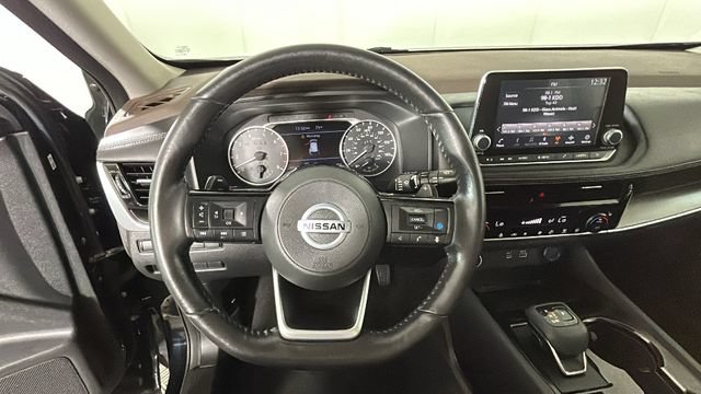 Used 2021 Nissan Rogue SV AWD/4WD image 14
