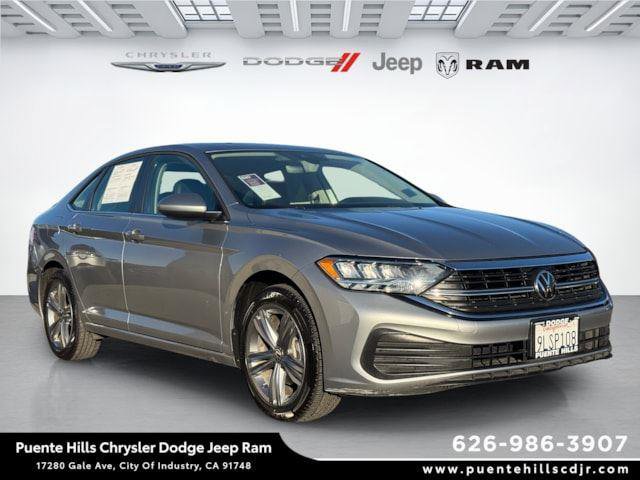 Used 2024 Volkswagen Jetta SE