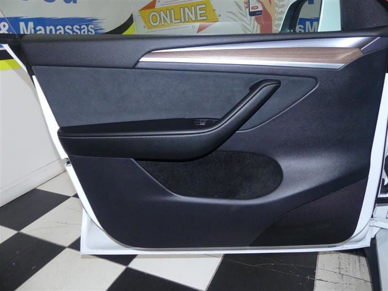 Used 2023 Tesla Model Y AWD image 21