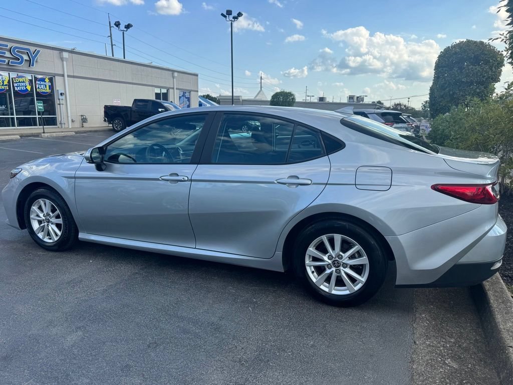 Used 2025 Toyota Camry LE FWD image 2