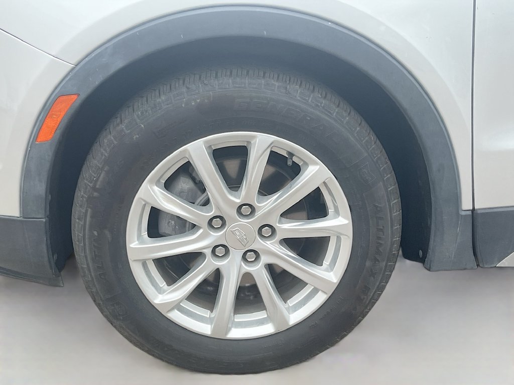 Used 2021 Cadillac XT4 Premium Luxury w/ Technology Package FWD image 30