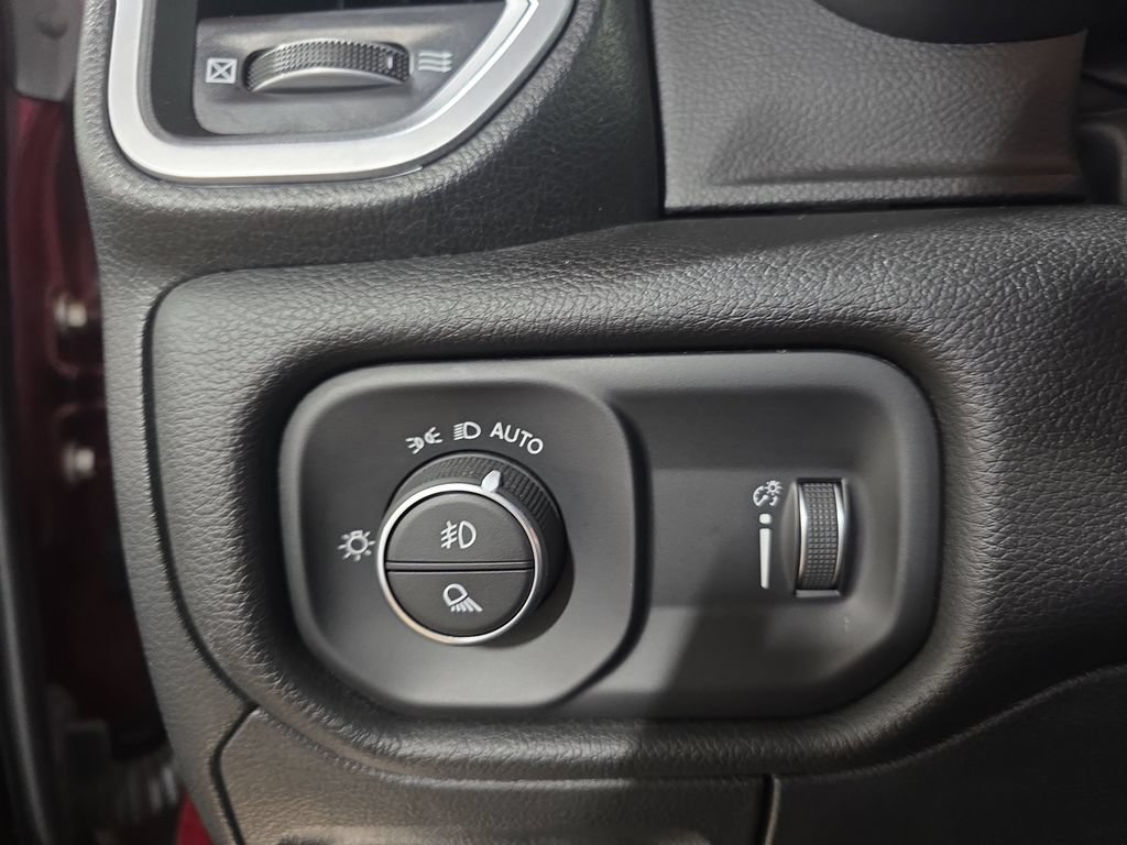 Used 2022 RAM 1500 Big Horn AWD/4WD image 26