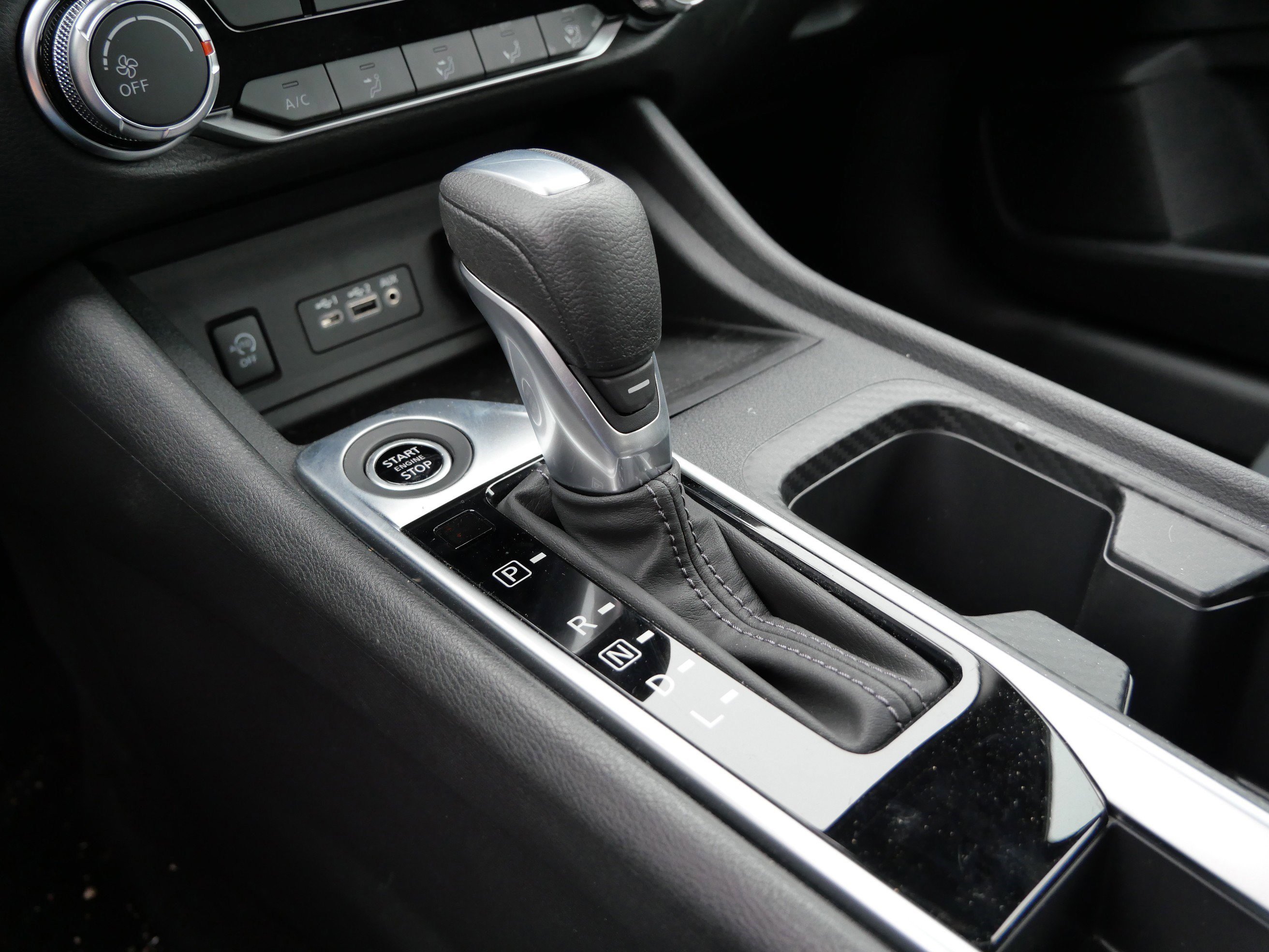 New 2025 Nissan Sentra SV image 9