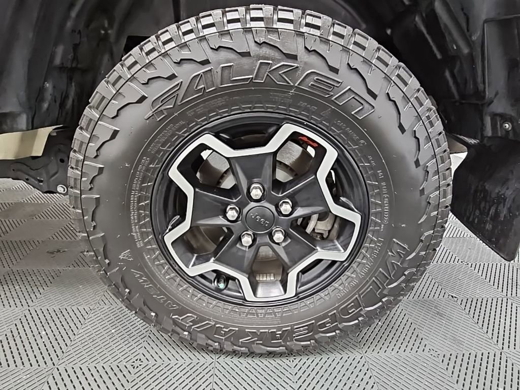 Used 2022 Jeep Gladiator Rubicon w/ Cold Weather Group image 40