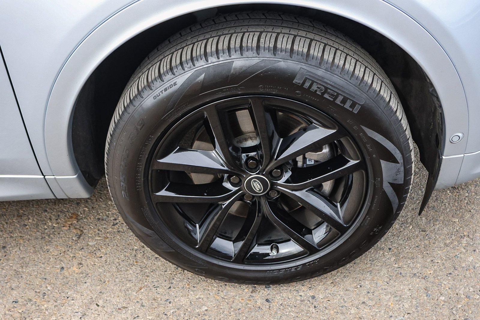 Used 2024 Land Rover Discovery Sport S image 13