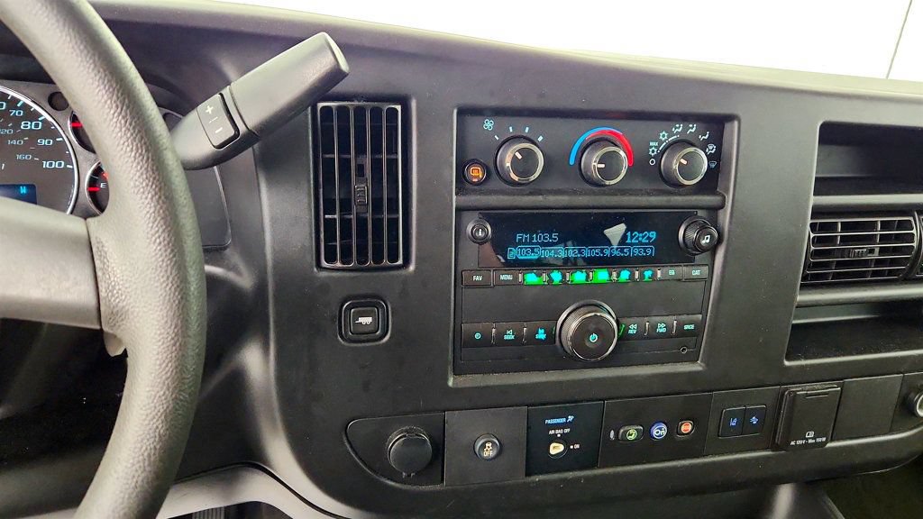 Used 2019 Chevrolet Express 3500 LT w/ LT Preferred Equipment Group RWD image 16