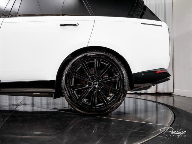 Used 2025 Land Rover Range Rover Autobiography AWD/4WD image 7