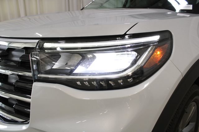 Used 2025 Ford Explorer Active w/ Active Comfort Package AWD/4WD image 36