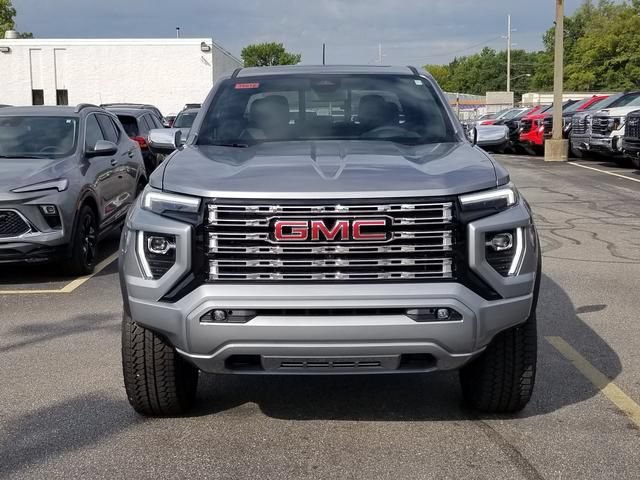 New 2026 GMC Canyon Denali w/ LPO, Black Badging Package AWD/4WD image 5