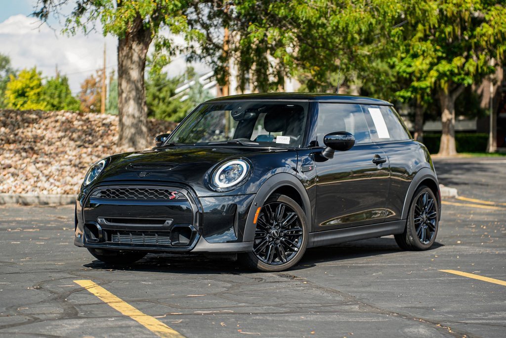 Used 2023 MINI Cooper S image 1